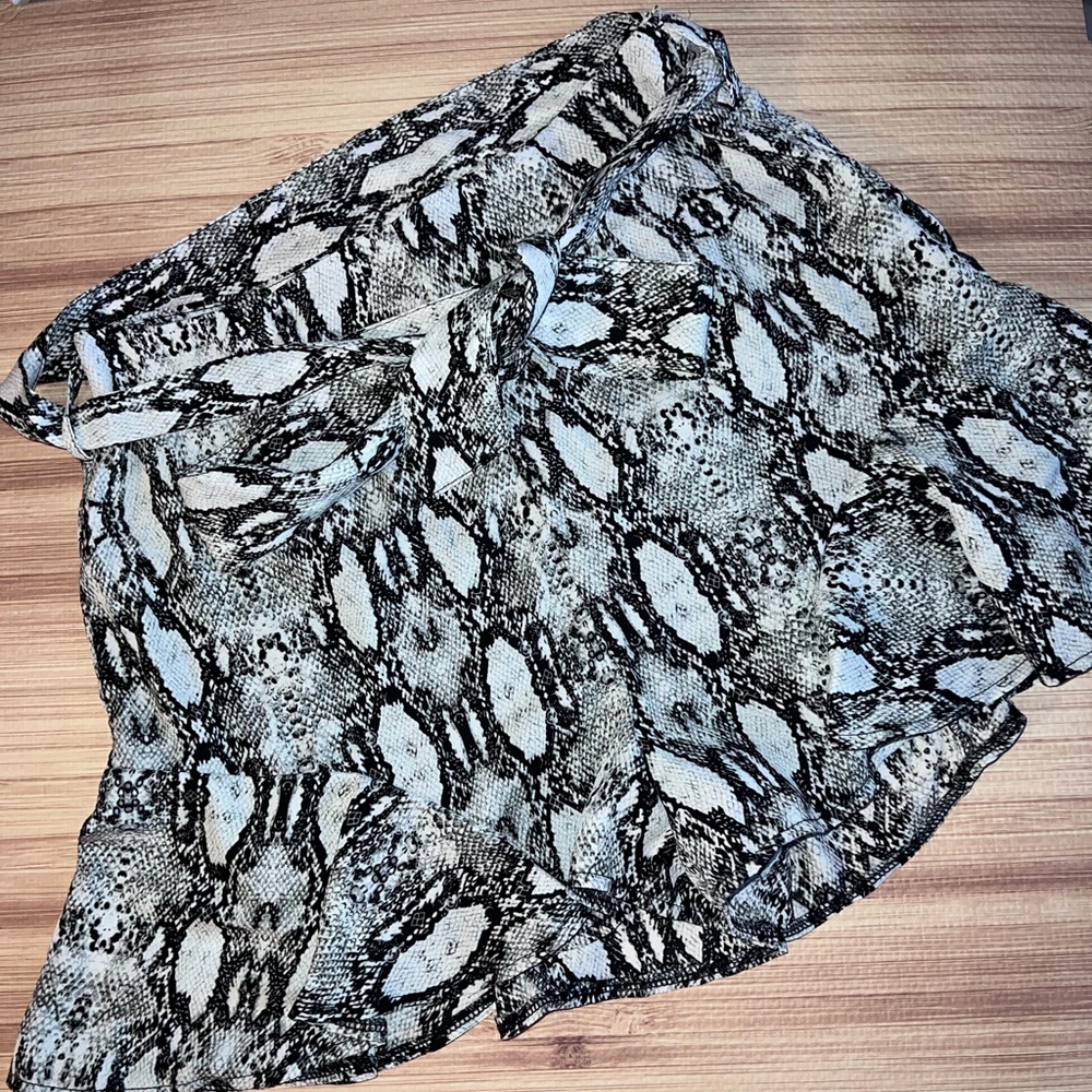 Snake print lined Skort
